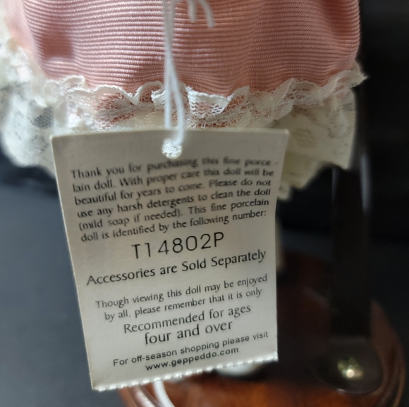 Vintage Collector's Porcelain Doll by Geppeddo 13" Collectible Doll - Picture 4 of 7